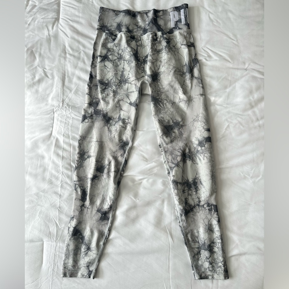 Victoria’s Secret Pink Label Tie Dye Tights